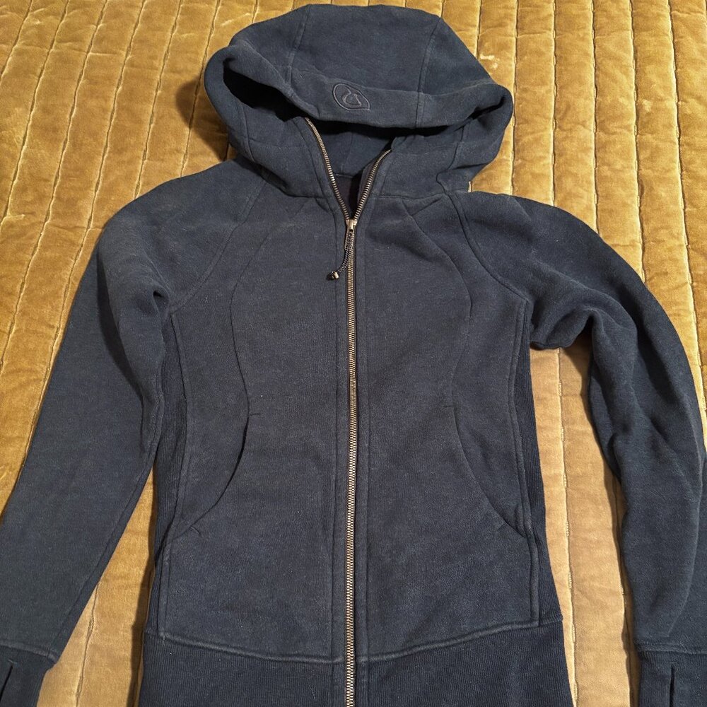 lululemon athletica Women's Navy Zip-Up Hoodie